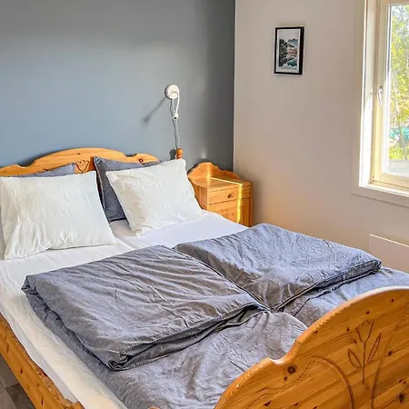 Amazing Home In Knarrlagsund With Wifi * Fillan
